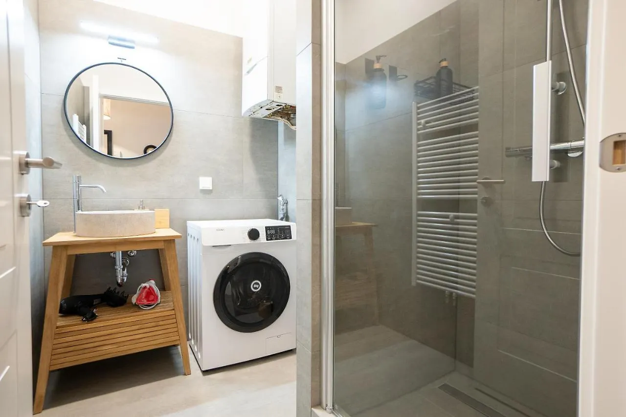 Brand New 2-Room Central Apartment Vienna
